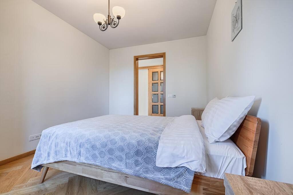 Wygodny Julianow Arturowek Apartament *